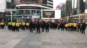 Police make arrests, disperse big crowd of anti-lockdown protesters in downtown Toronto