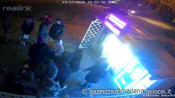 Modena. Firme contro le baby gang: «Più polizia» - La Gazzetta di Modena