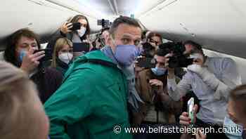 Kremlin critic Navalny departs Berlin on Moscow-bound flight
