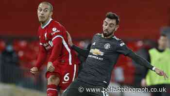 Manchester United stay top as neighbours City move second