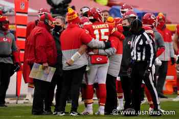 Chiefs QB Mahomes Out for Rest of Game With Concussion