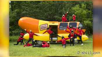Oscar Mayer hiring team to drive its Wienermobile across the US
