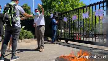 Alcalde de Pelarco protestó contra CGE con quema de neumáticos