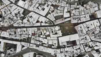 Matelica in bianco: la città innevata vista dal drone (video) - Vivere Camerino