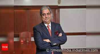 Aditya Puri backs corporates in banking