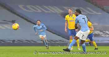 Bruno Fernandes issues penalty message to Man City's Raheem Sterling - Manchester Evening News