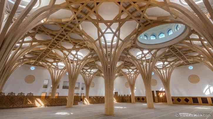 Marks Barfield Architects designs Cambridge Central Mosque to be "place of tranquility"
