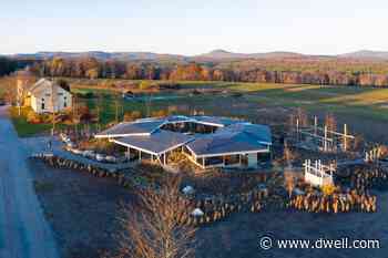 Six Overlapping Pavilions Create a Flower-Shaped Home in Massachusetts - Dwell