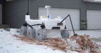 Life-size NASA Perseverance rover snow sculpture brings Mars to Earth     - CNET