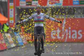 Mathieu Van der Poel rijdt solo naar zege in Essen - De Standaard
