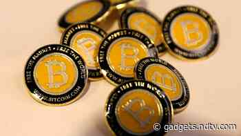Bitcoin Slumps 10 Percent as Pullback From Record High Gathers Pace