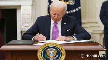 Biden signs order to require masks on planes and public transportation