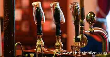 Scientists warn that reopening pubs before May would be 'disastrous'