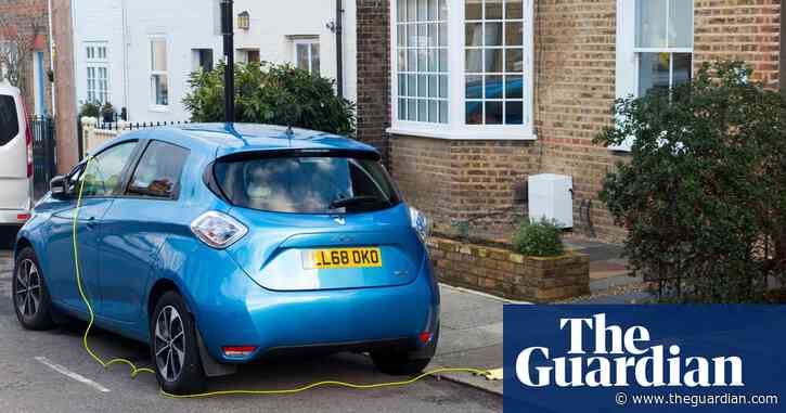 Electric vehicles close to ‘tipping point’ of mass adoption