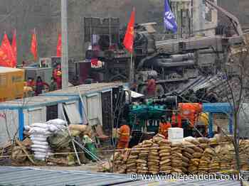 China goldmine blast: Trapped workers must wait another two weeks for rescue