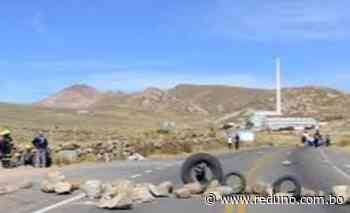Mineros cooperativistas bloquean la carretera Potosí - Uyuni - Red Uno de Bolivia