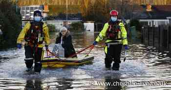 Dramatic scenes in Warrington as eighty people evacuated from their homes - Cheshire Live
