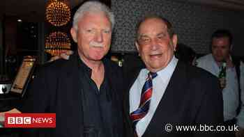Dave Bolton: Wigan rugby league 'legend' dies aged 83 - BBC News