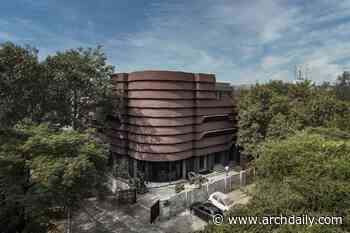 Corporate Headquarters for Rug Republic / Architecture Discipline - ArchDaily