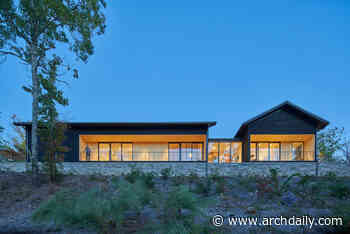 Short Mountain House / Sanders Pace Architecture - ArchDaily