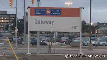 350 Canada Post employees at Mississauga, Ont. facility sent home to self-isolate as cases continue to rise