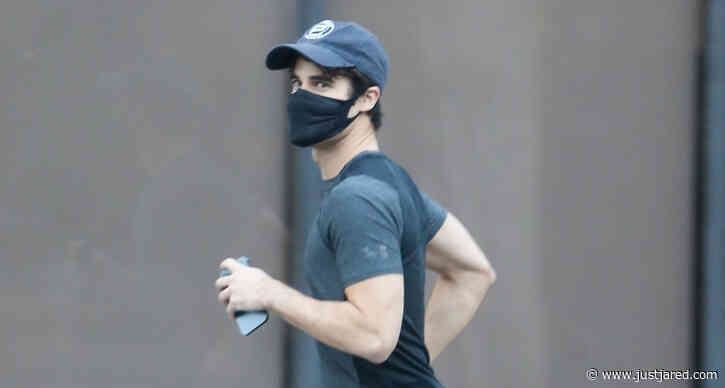 Darren Criss Sprints Across the Street While Heading to Physical Therapy