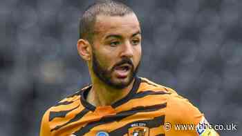 Kevin Stewart: Blackpool sign former Hull and Liverpool midfielder