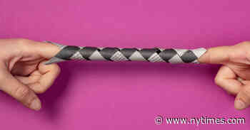 Make a Finger Trap From Newspaper