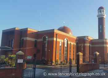 Worshipper dies heading to prayers inside mosque