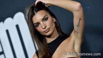 Emily Ratajkowski denies getting lip injections while pregnant with her first child