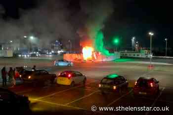 Dutch police clash with lockdown protesters in Amsterdam and Eindhoven - St Helens Star