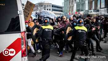Coronavirus: Dutch COVID curfew protests turn violent - DW (English)