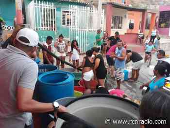 Por desabastecimiento en Los Santos, distribuyen agua en carrotanque - RCN Radio