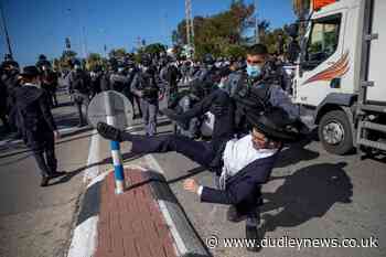 Israeli police clash with ultra-Orthodox protesters over school lockdown - Dudley News