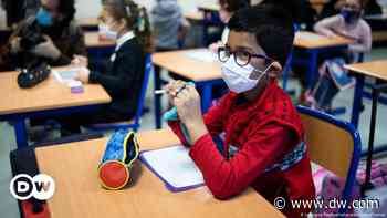 Coronavirus: Will French schools stay open? - Deutsche Welle