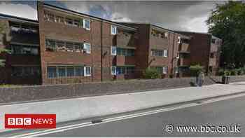 Elderly woman 'gagged' by burglars claiming to deliver food - BBC News