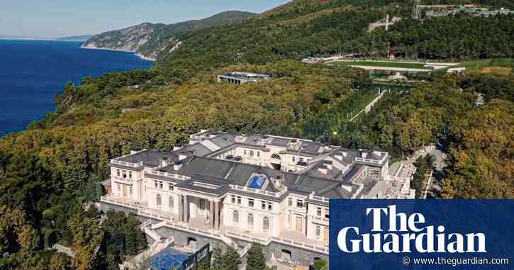 Putin rejects Navalny's claim that he owns palace on Black Sea