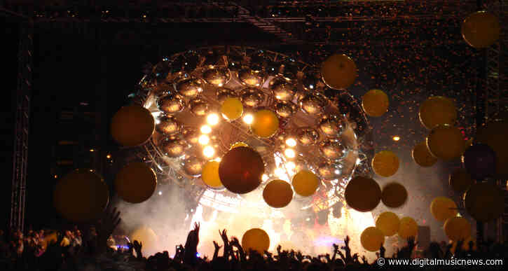 The Flaming Lips’ COVID-Free ‘Space Bubble Concert’ Goes Off Without a Hitch