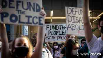 Advocates make last-minute push to defund Toronto police during 2021 budget deliberations