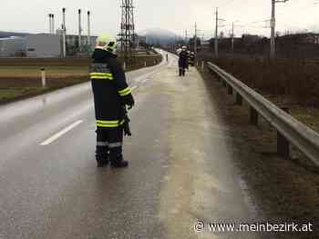 Schadstoffeinsatz in Ternitz: Diesel auf der Fahrbahn - meinbezirk.at