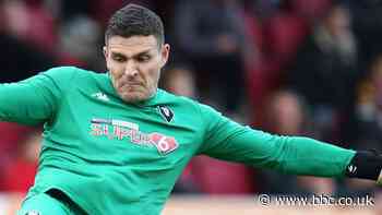 Kyle Letheren: Morecambe sign free agent goalkeeper after Chesterfield exit