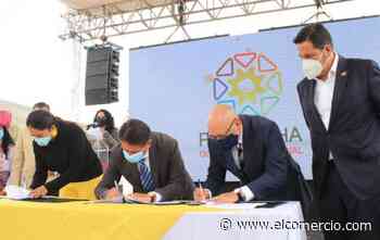 La Prefectura de Pichincha firmó un nuevo contrato para intervenir la vía Mitad del Mundo - Río Blanco