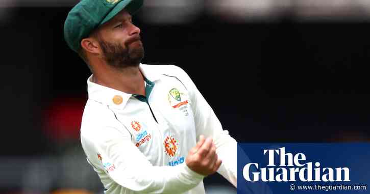 Matthew Wade dropped for Australia's Test tour of South Africa