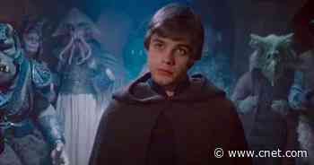 Incredible new deepfake recasts Luke Skywalker in Star Wars     - CNET