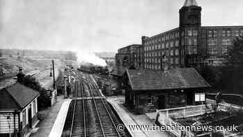 Great memories as steam train arrives at Lostock Junction