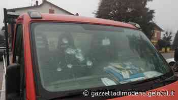 Castelvetro Furgone di un artigiano preso a picconate - La Gazzetta di Modena