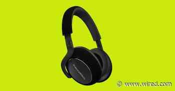 The Bowers & Wilkins PX7 Are a Joy to Wear (and Hear)