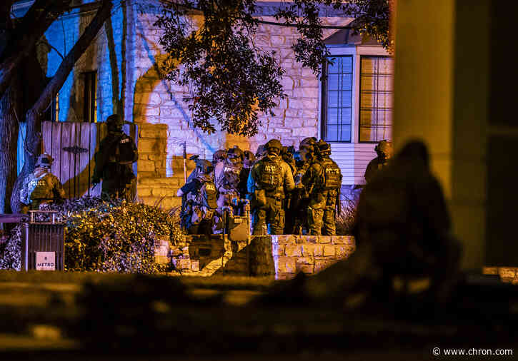 2 dead in reported hostage situation at Texas medical office