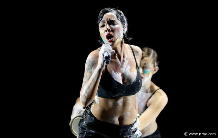Halsey announces she’s pregnant with her first child
