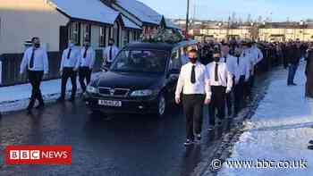 Covid-19: 'Two or three' Sinn Féin councillors at republican funeral